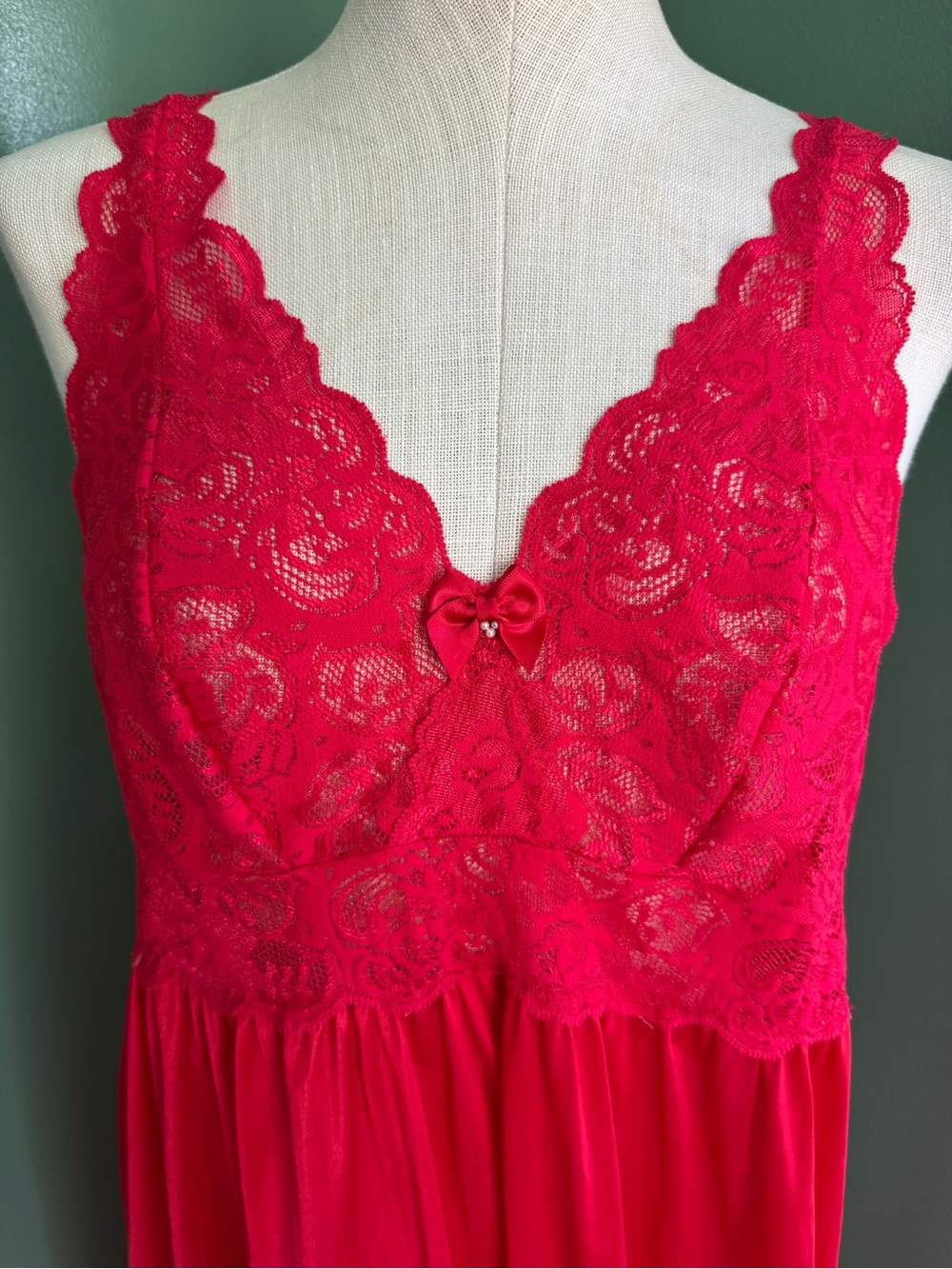 Red Vintage Nightgown & Robe set - Picture 12 of 12